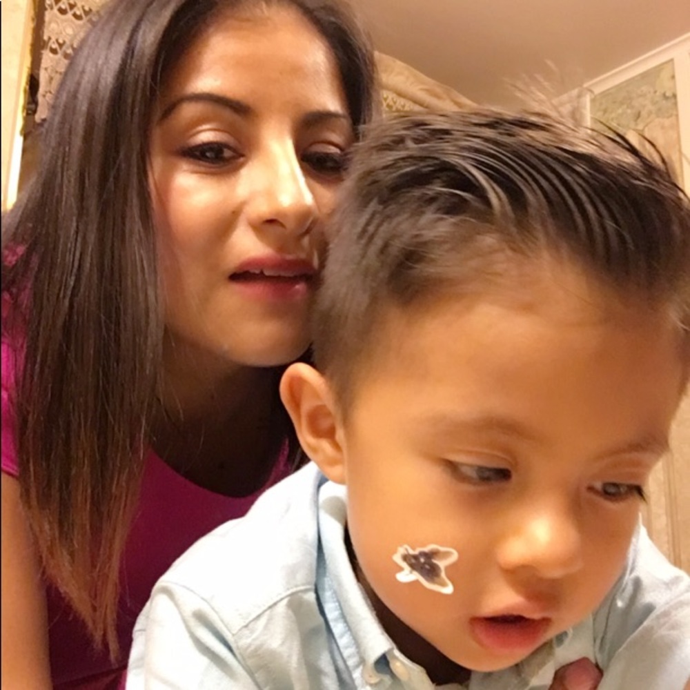 Meet your Posher, Yenni